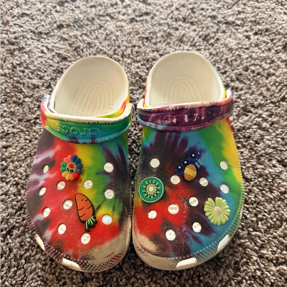 CROCS Kids Tie-Dye Clog Sandals with Charms - Rainbow